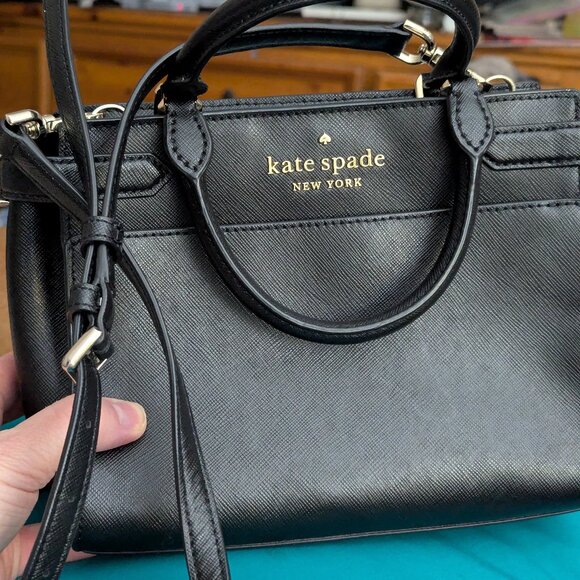 Kate Spade purse - Picture 1 of 7